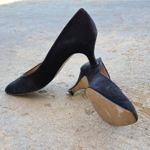 Liz Claiborne Black Suede Pumps